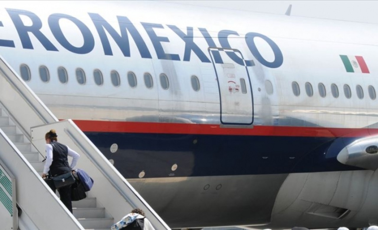 Uçağa geç kalan bakan istifa etti