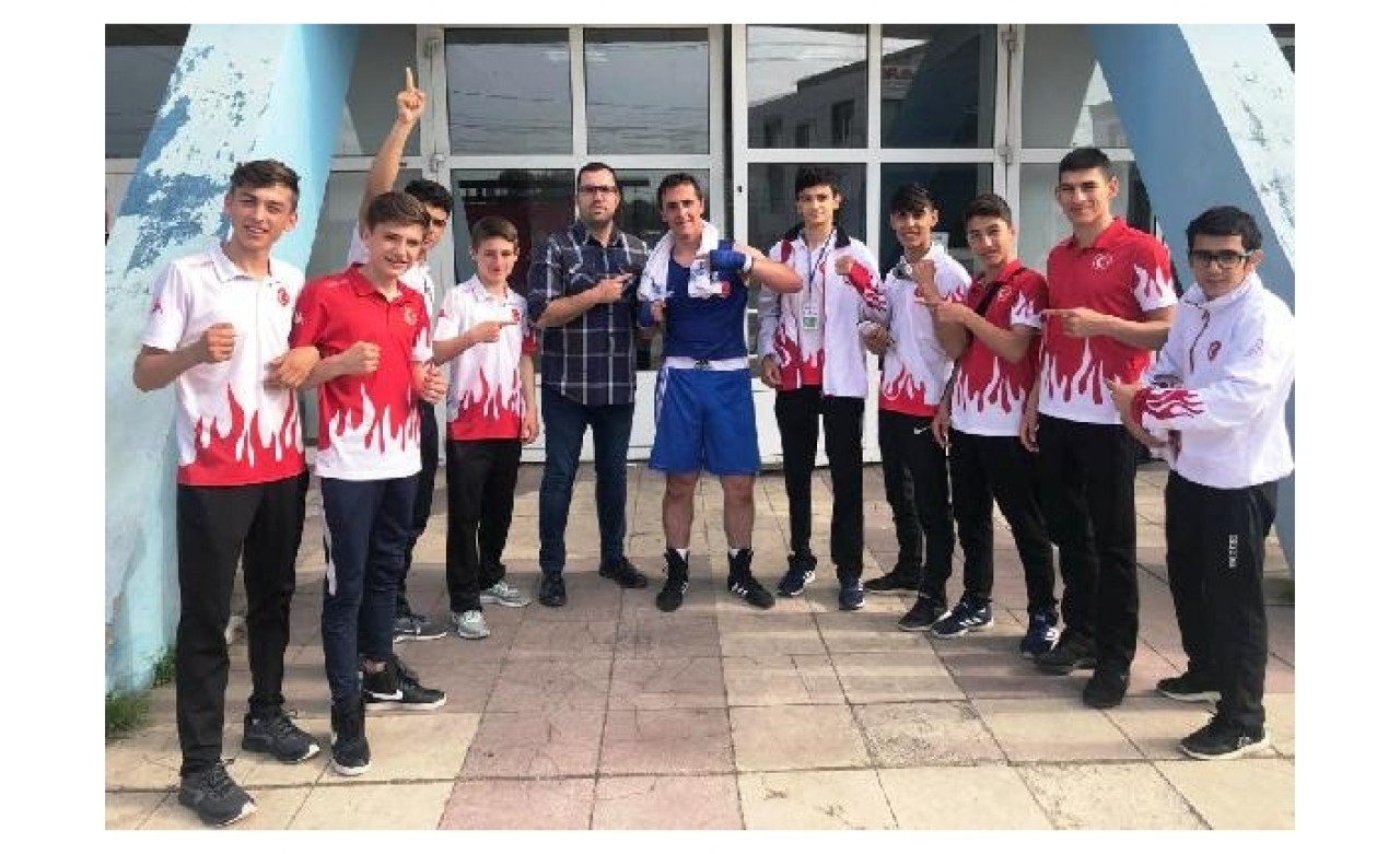 Yıldızlar Avrupa Boks Şampiyonası'nda 4 yarı final