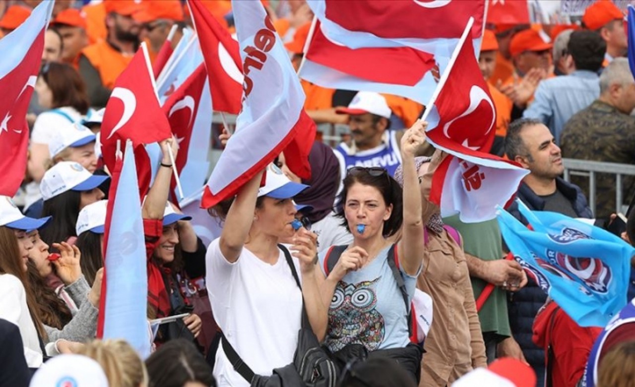 Yurtta 1 Mayıs coşkusu