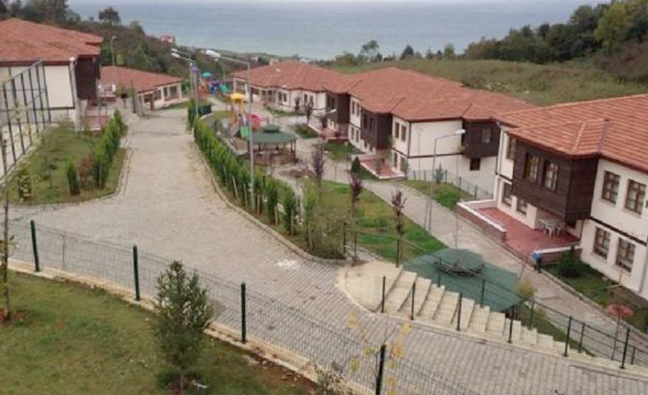 Yurttan kaybolan 4 kız çocuğundan 3'ü bulundu