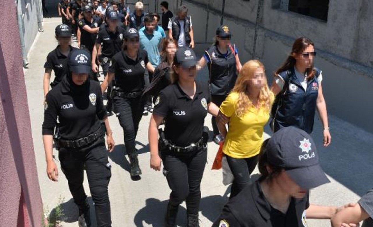 Adana'da,  HDP Gençlik Meclisi üyesi 9 kişi tutuklandı