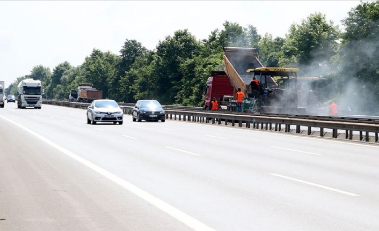 Anadolu Otoyolu'ndaki bakım çalışmaları sürüyor