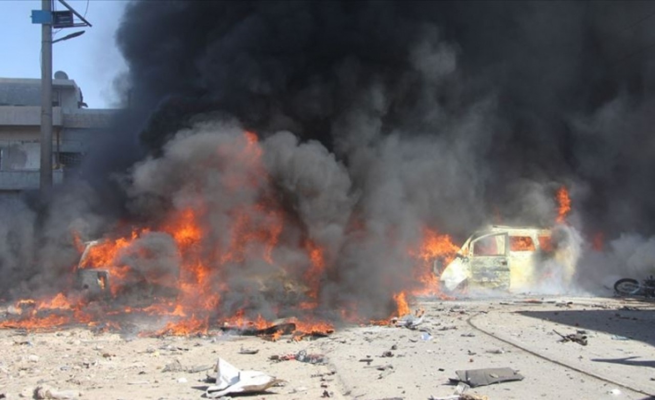 Azez'de art arda iki patlama