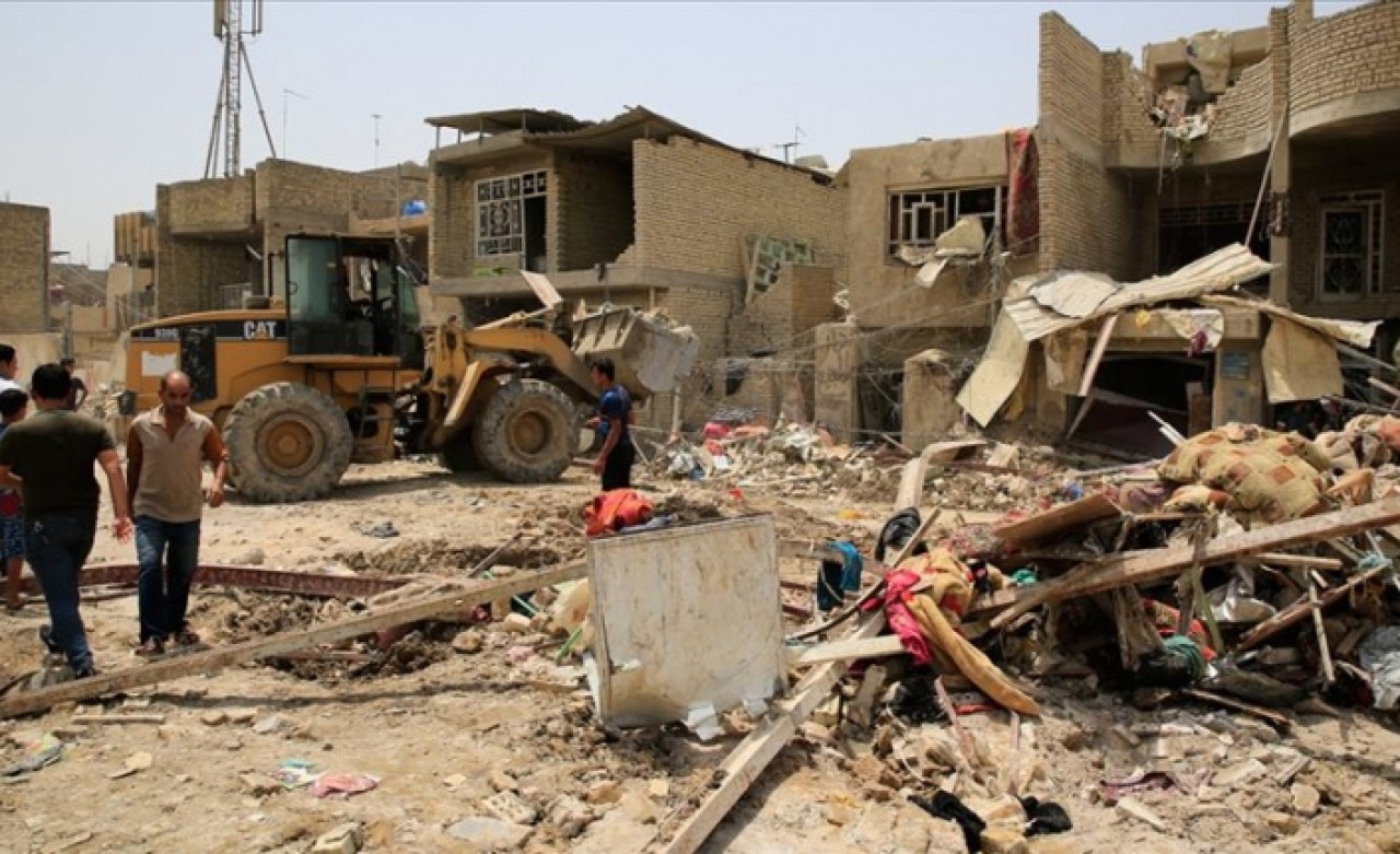 Bağdat'ta camiye intihar saldırısı: 10 ölü,  30 yaralı