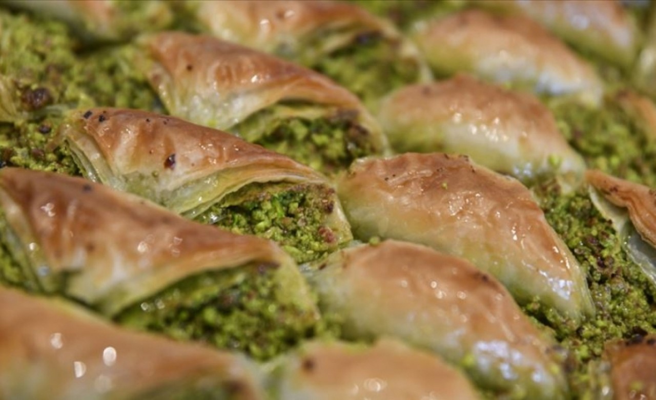 Bayram ziyaretlerinde ikramları tüketirken dikkat