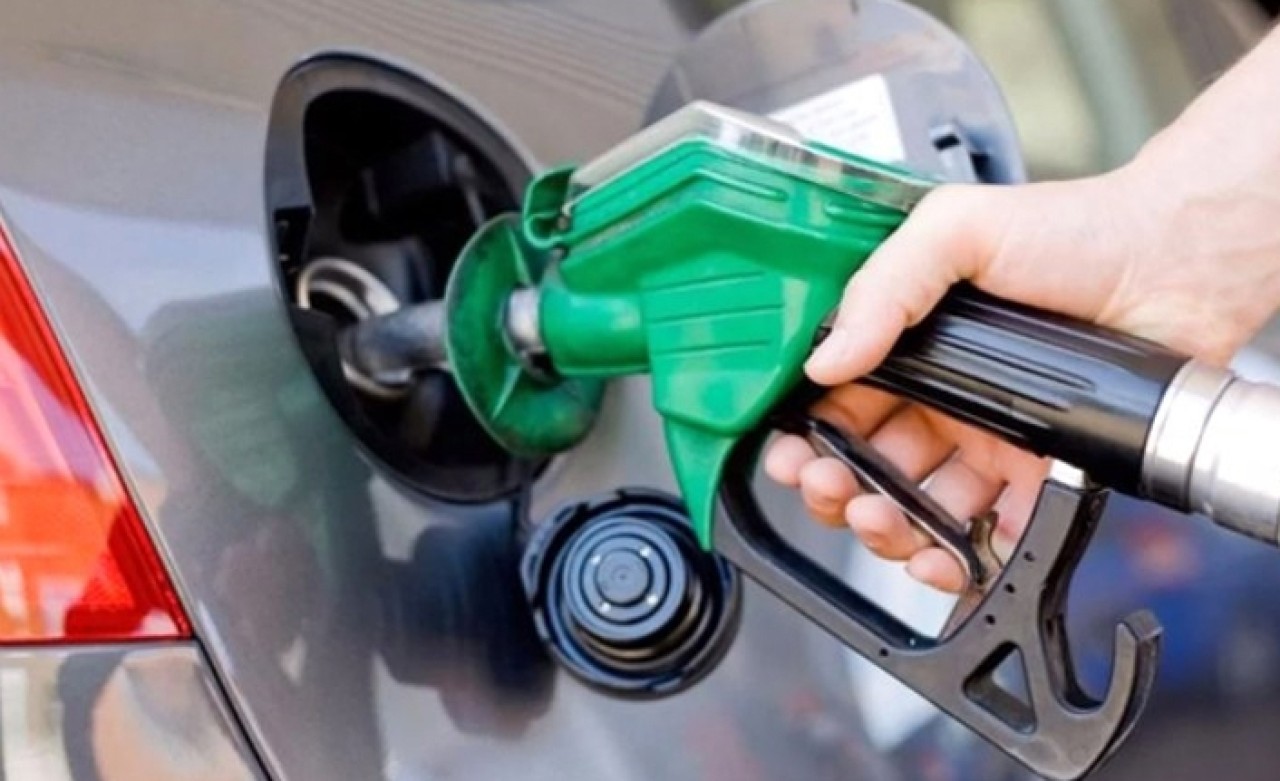 Benzin ve motorine indirim geldi