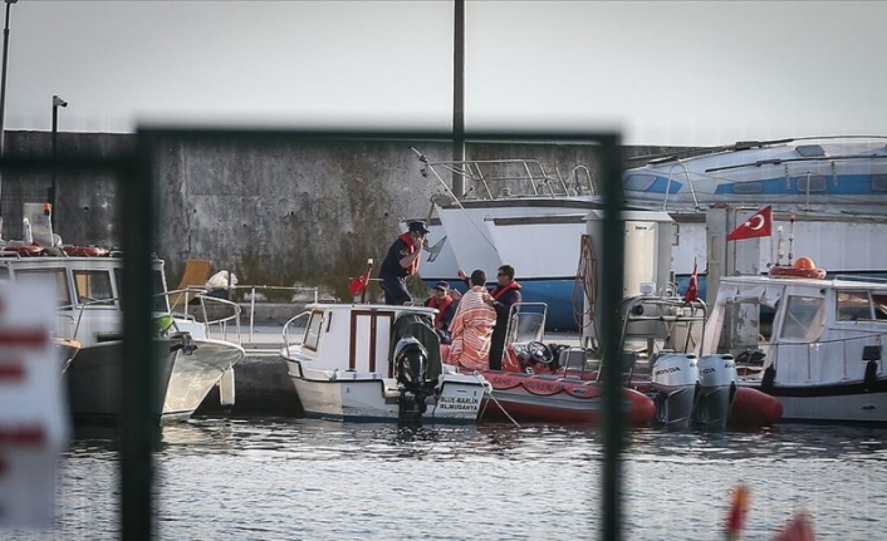 Bursa'da tekne arızası: 8 kişi kurtarıldı,  2 kişi kayıp