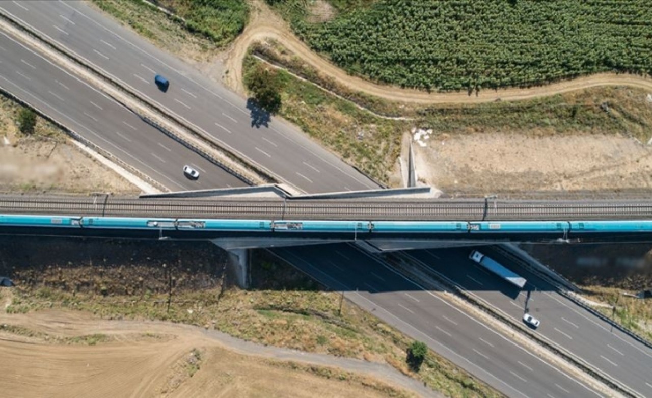 Çerkezköy-Kapıkule demir yolu hattında imzalar atılıyor