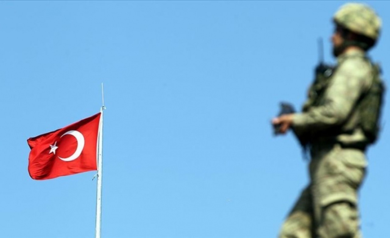 Güvenlik korucularına saldıran terörist etkisiz hale getirildi