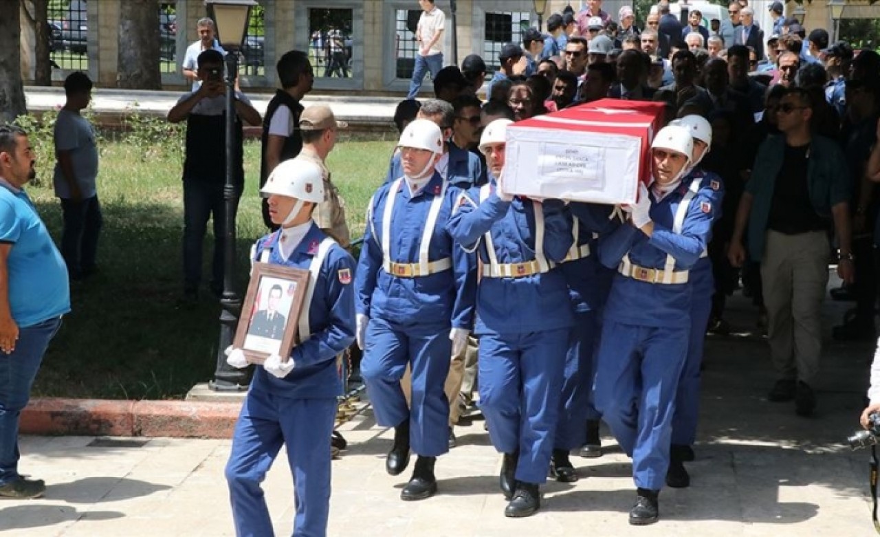 Hakkari şehitlerine veda