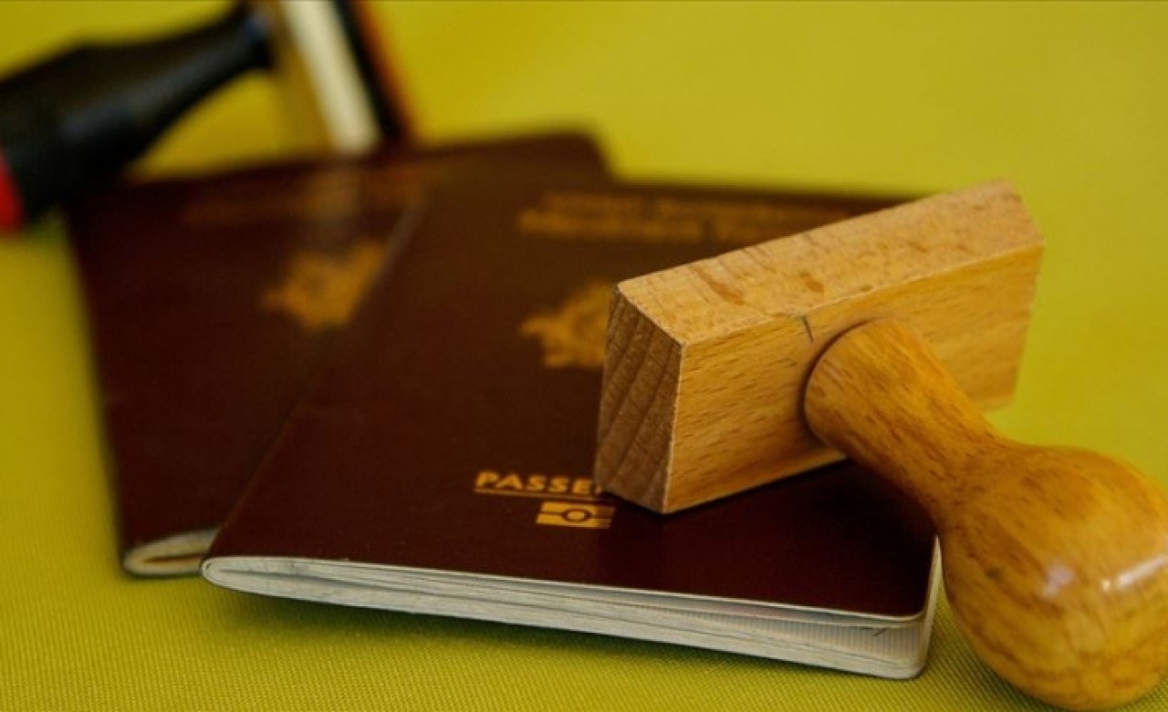 İran yabancı turistlerin pasaportuna mühür vurmayacak