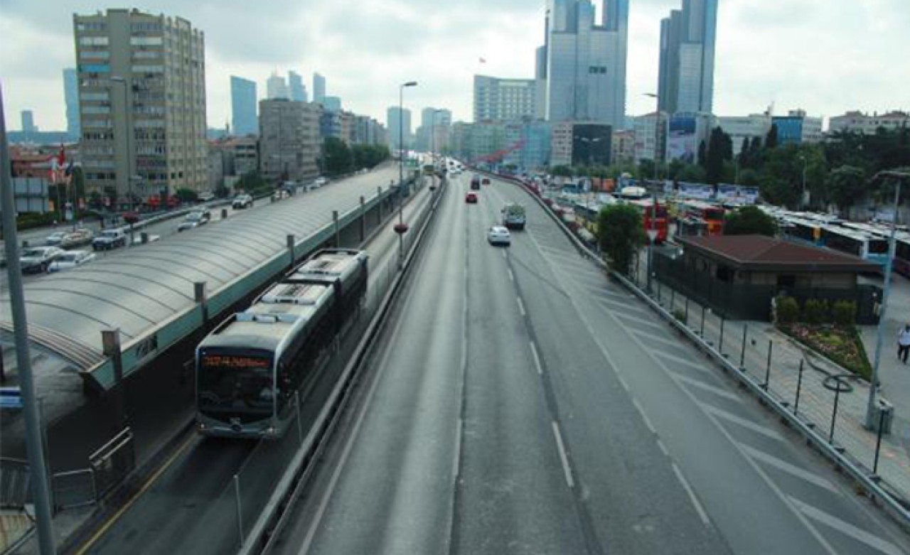 İstanbul'da yollar boş kaldı