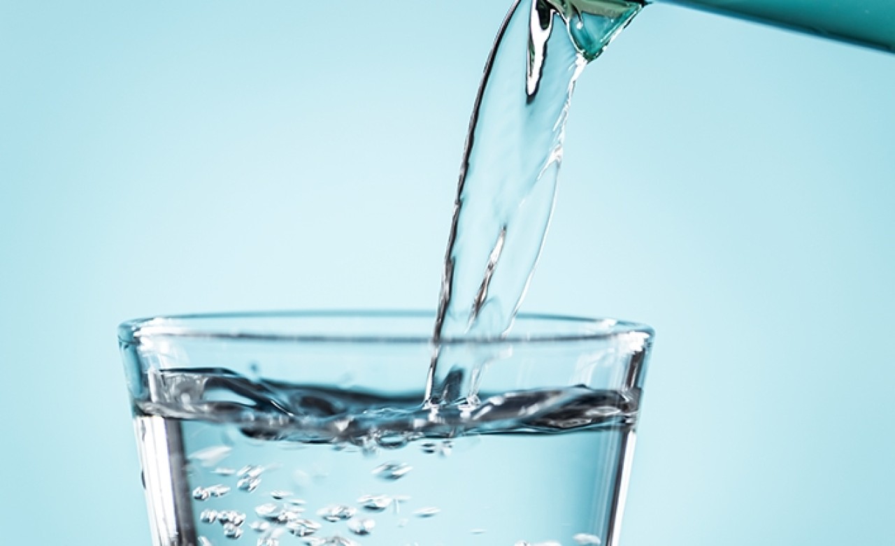 Kadınlar 10,  erkekler günde 14 bardak su içmeli