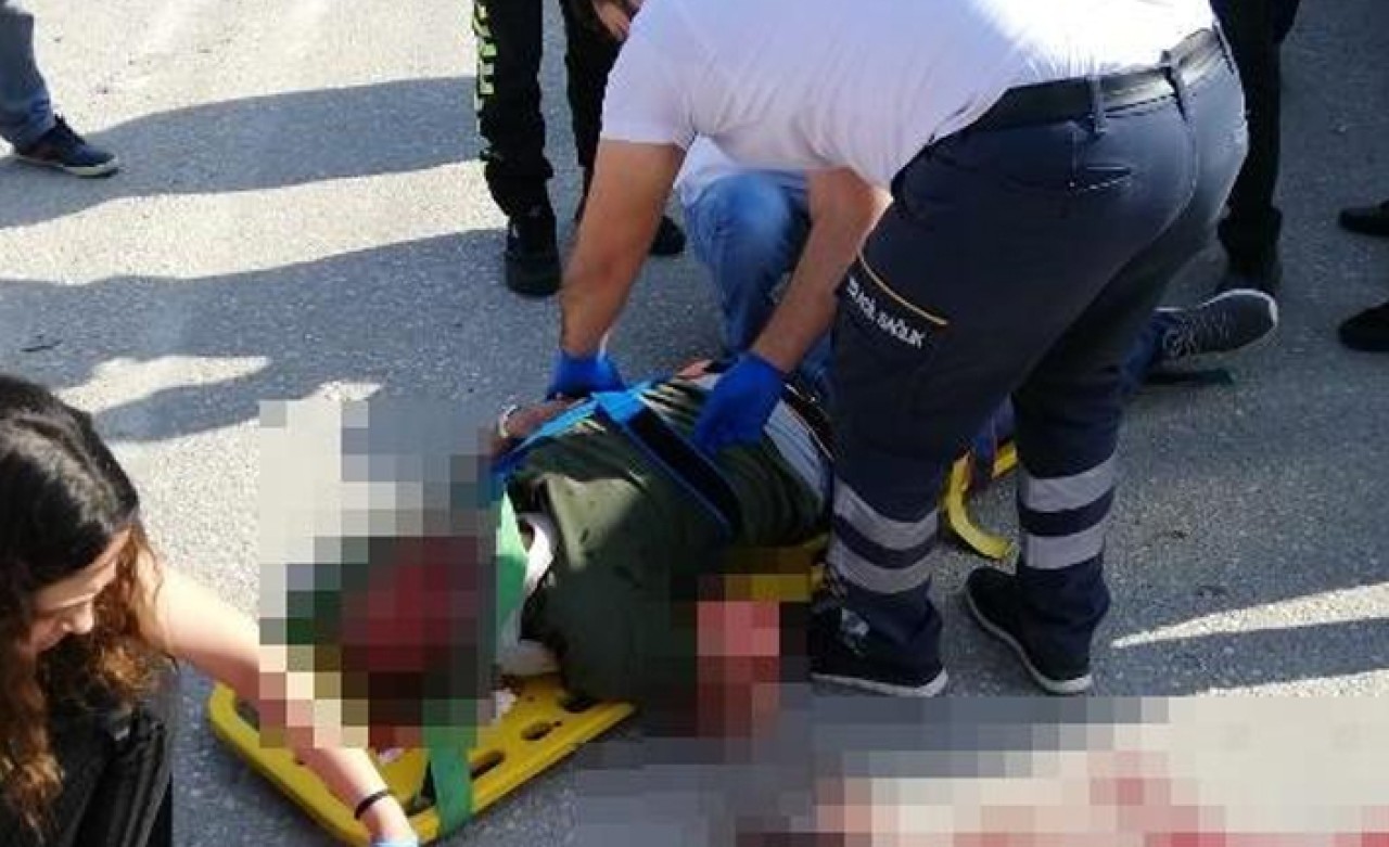 Kamyonetin çarptığı motosikletin sürücüsü ağır yaralandı