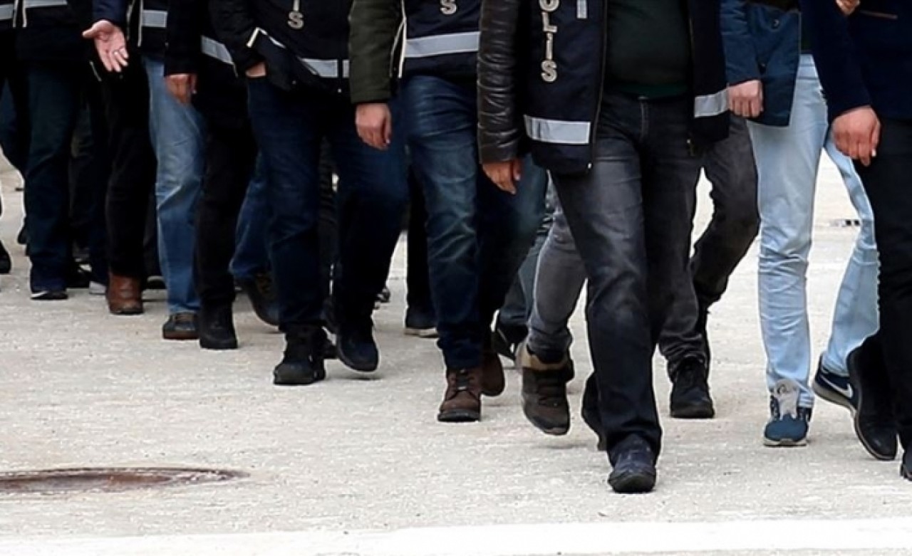 Kara Kuvvetleri'nde operasyon! Aralarında 2 albay ve 9 yüzbaşı var