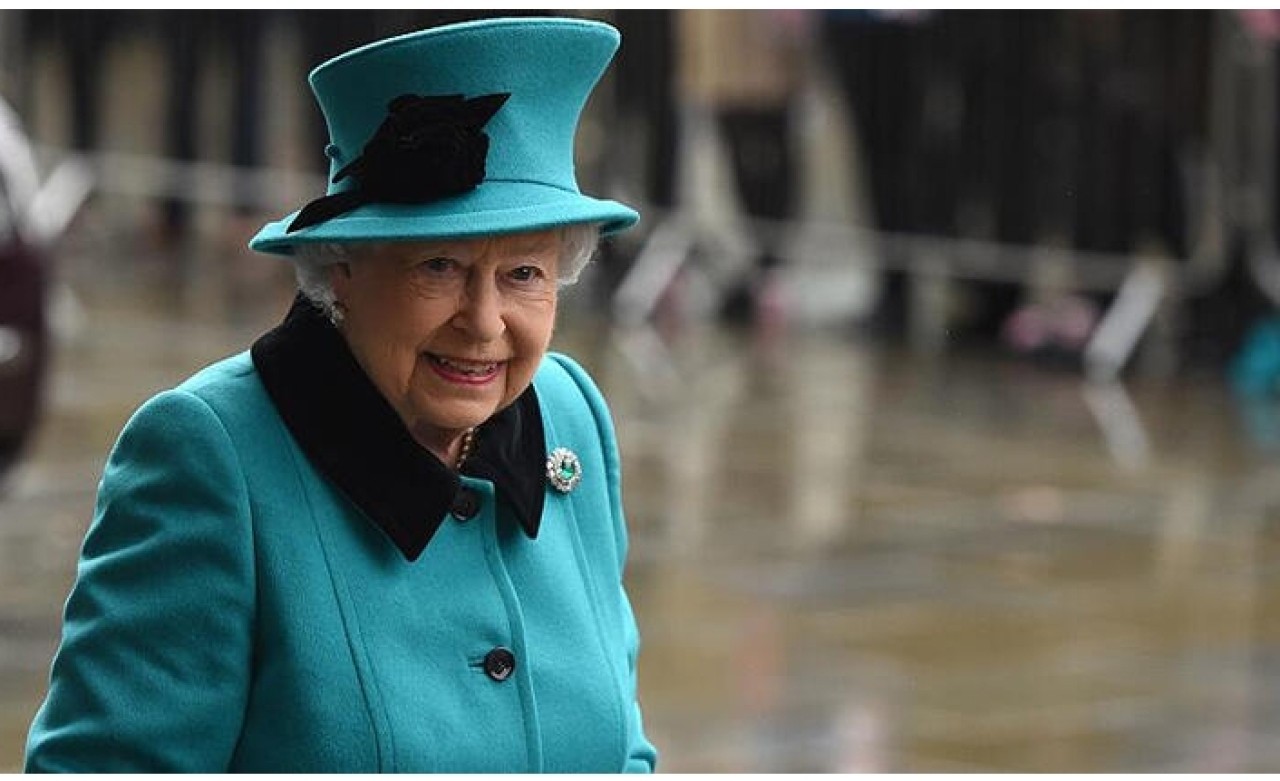 Kraliçe 2'nci Elizabeth villasını satıyor