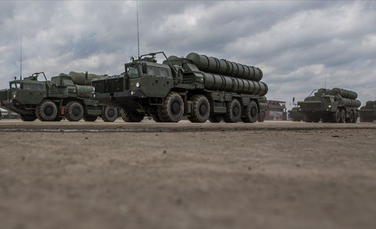 Kremlin: Türk ortaklarımızla işimiz S-400 anlaşmasını uygulamak
