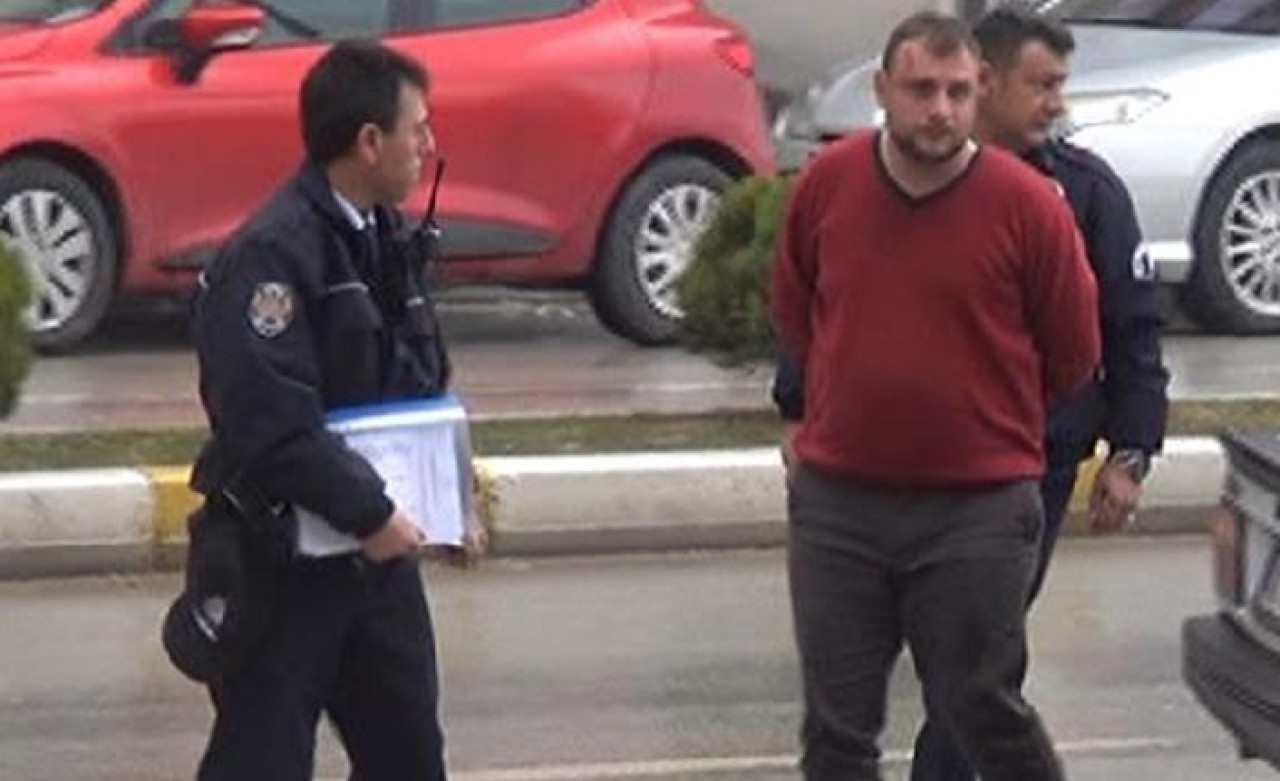 Liseli kızlara cinsel istismar girişiminde bulunan sanığa 18, 5 yıl hapis