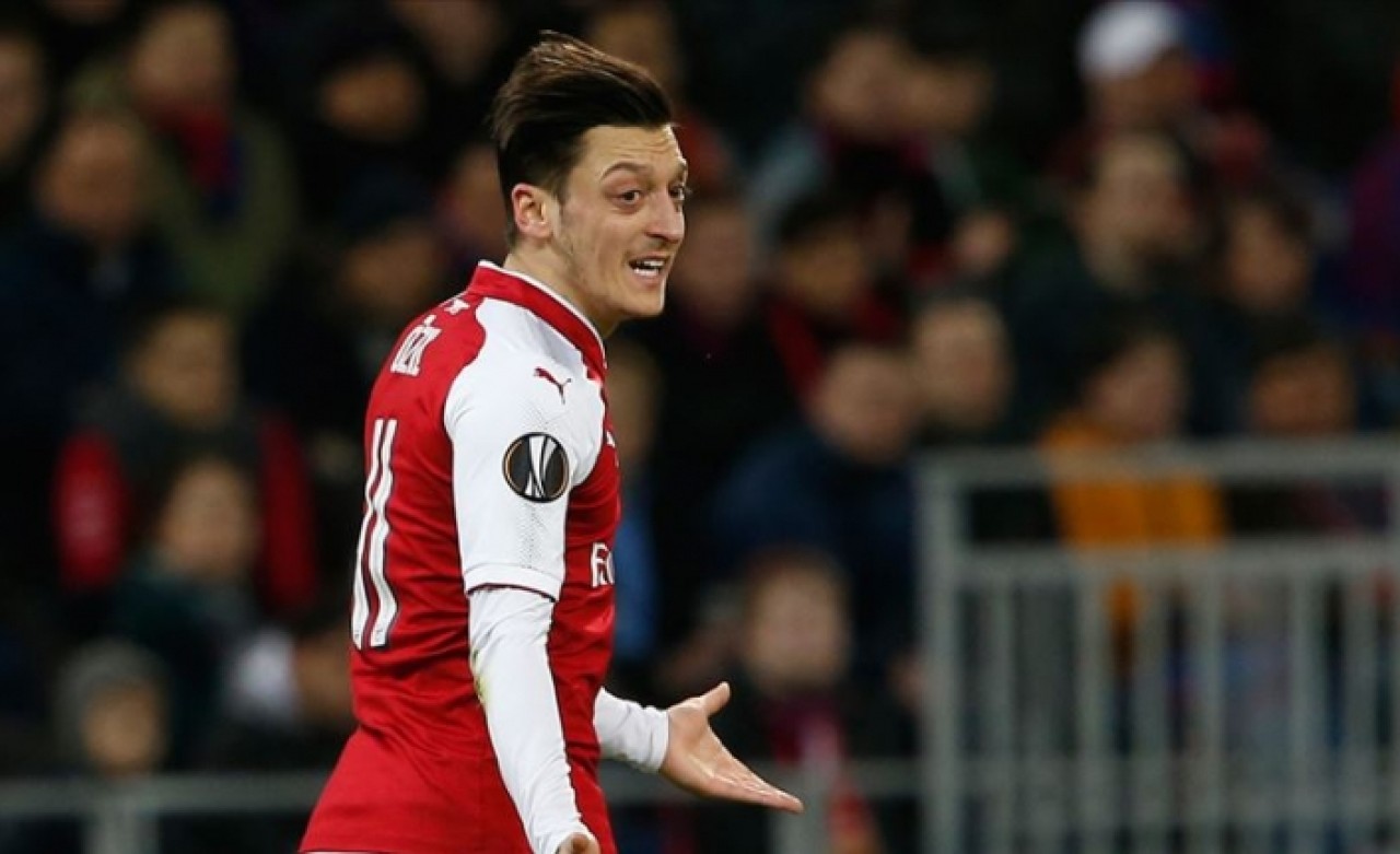 Mesut Özil'den 16 bin kişiye düğün yemeği