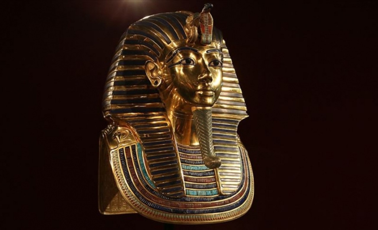 Mısır İngiltere'den firavun Tutankhamun'un altın heykel başını istiyor