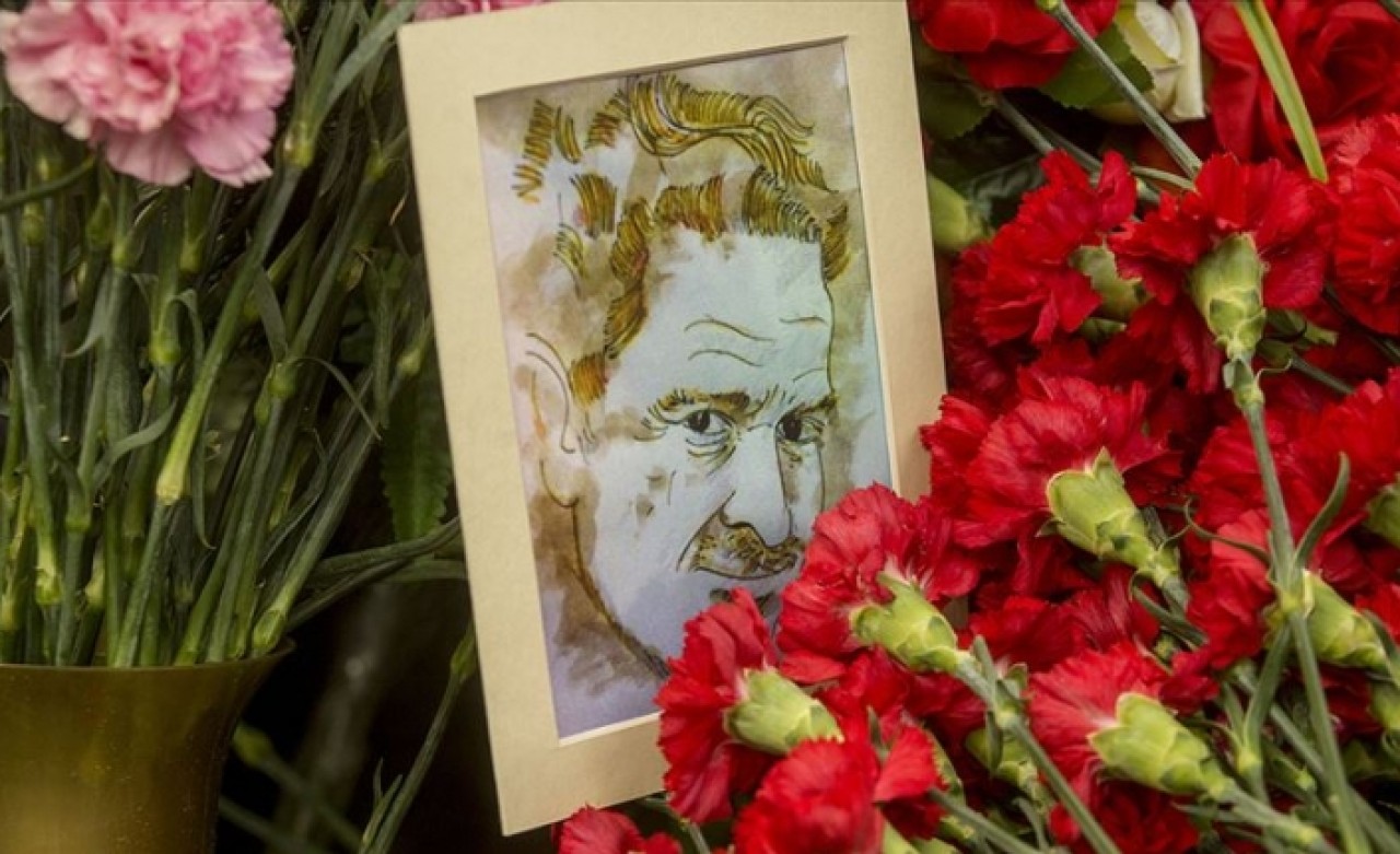 Nazım Hikmet mezarı başında anıldı