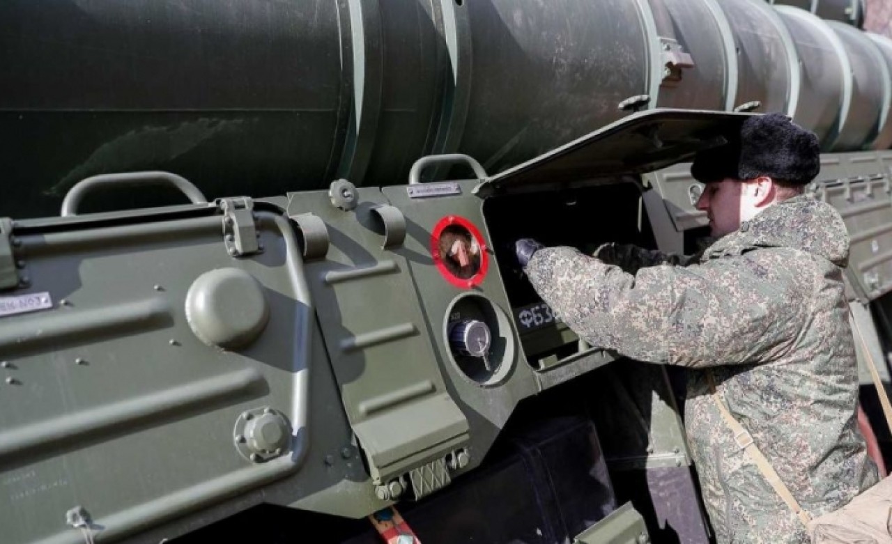 Rusya: Önümüzdeki haftalarda S-400'leri sevk etmeye hazır olacağız