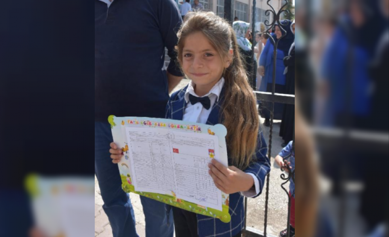 Saçına hiç makas değmeyen 9 yaşındaki Baran ilgi odağı