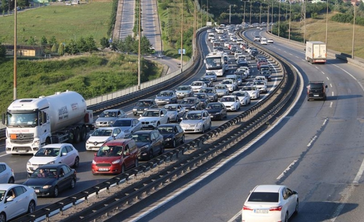 Tatilciler dönüş yolculuğuna başladı