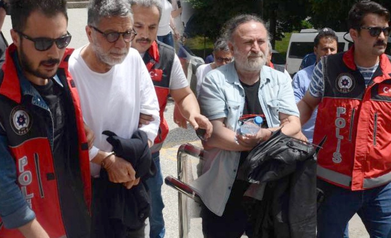 Tepki çeken kitapla ilgili flaş gelişme!