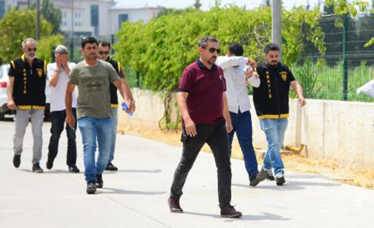 'Yan bakma' cinayetinin şüphelileri tutuklandı