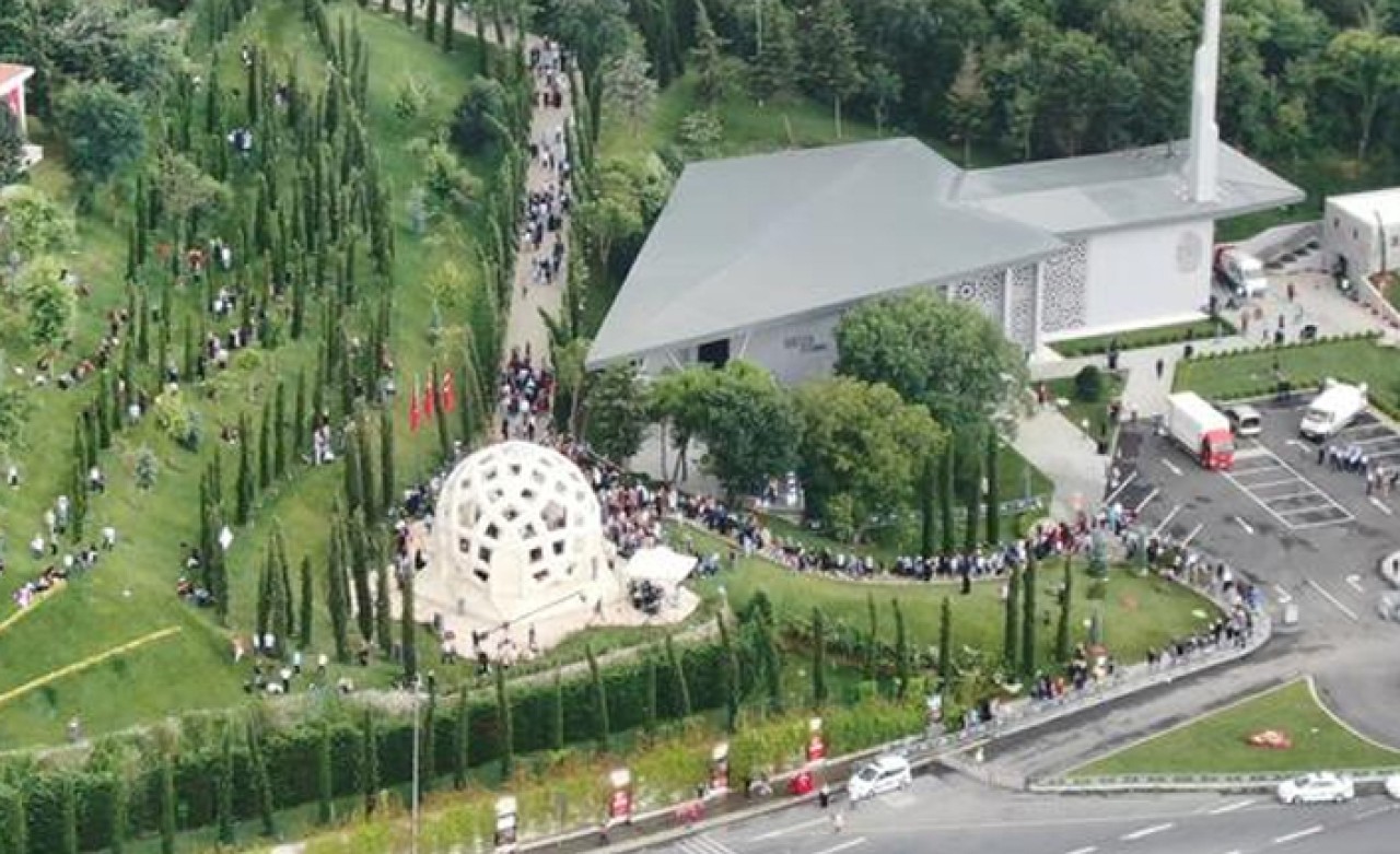 15 Temmuz Şehitler Makamı'na ziyaretçi akını