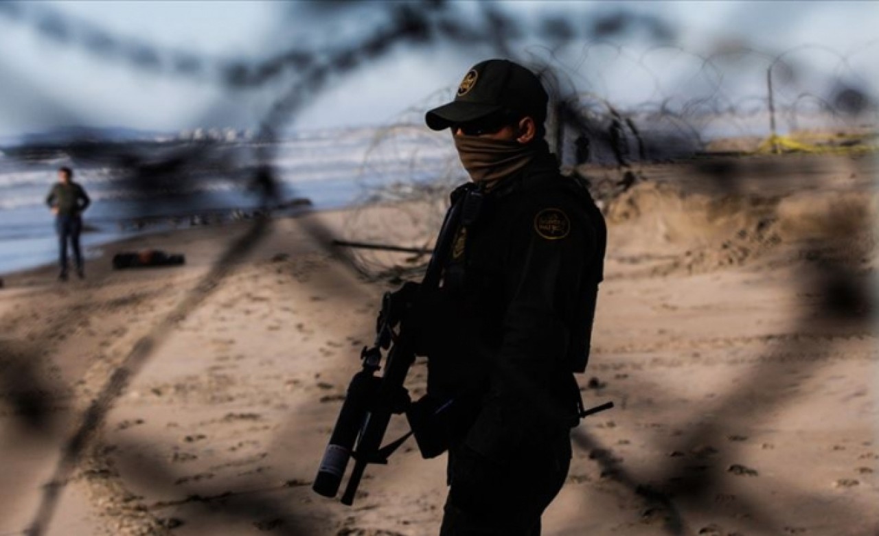 ABD,  Meksika sınırına 2 bin 100 ilave asker sevk ediyor