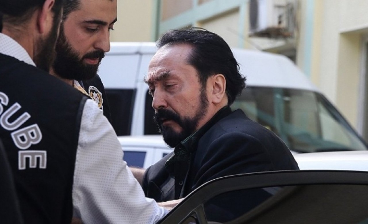 Adnan Oktar ve grubu için hazırlanan iddianameden: Teknik takibe takılmamak için şifreli görüşüyorlardı