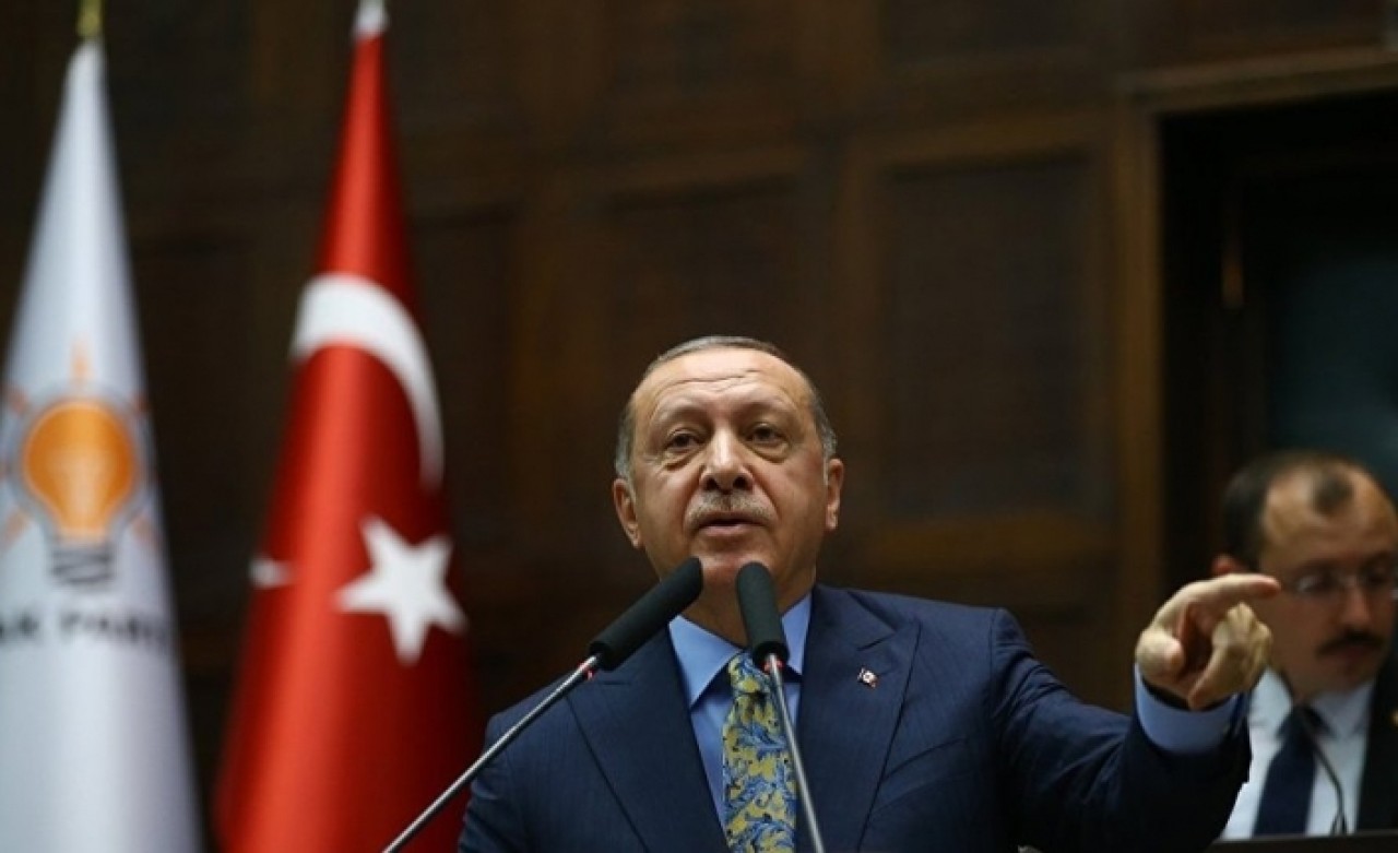 AK Parti'nin kurucular listesinden 14 kişinin ismi çıkarıldı