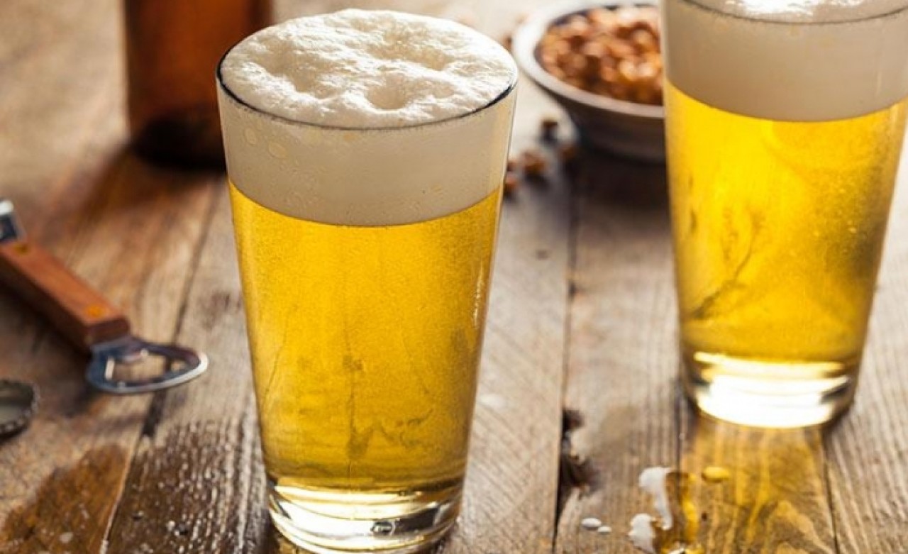 Alkolsüz bira Malezya'yı karıştırdı: Müslümanlar içmekte sorun görmeyebilir