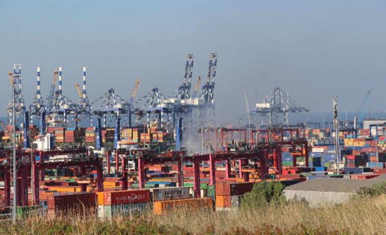 Ambarlı Limanı'nda gemi yangını