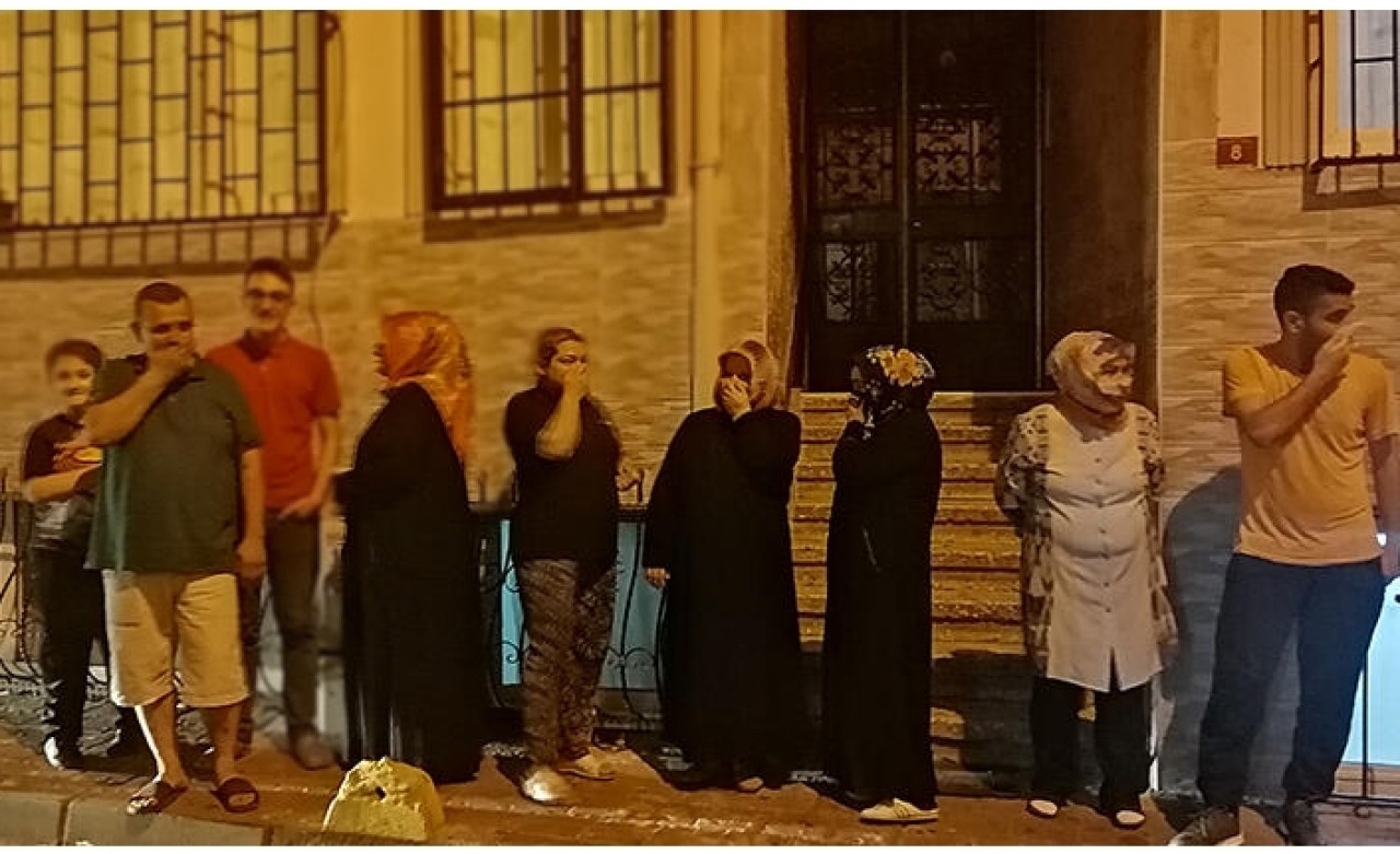 Apartman sakinleri isyanda: Apartmanda herkes dışarı çıkıyor kimse kalmıyor