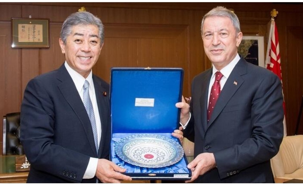 Bakan Akar,  Japon mevkidaşı Ivaya ile görüştü