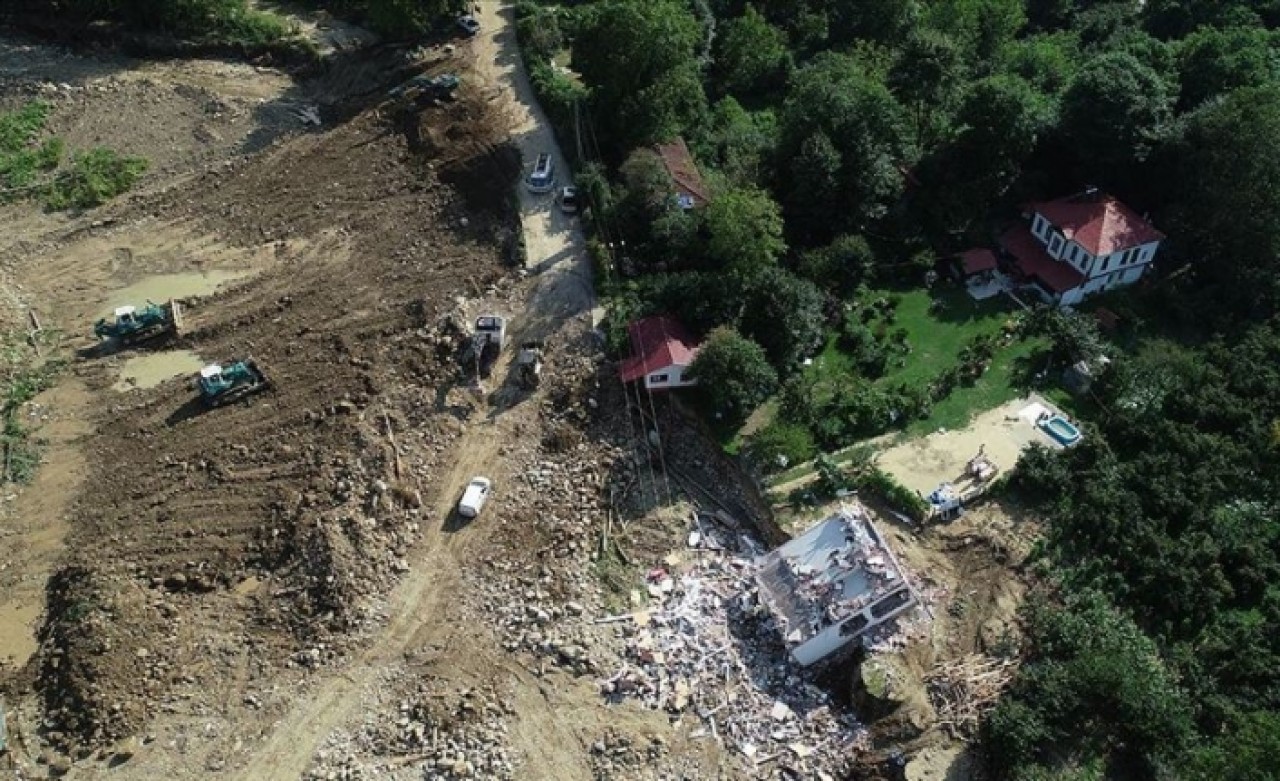 Bakan Kurum: Düzce'de 475 bina selden etkilenmiş durumda