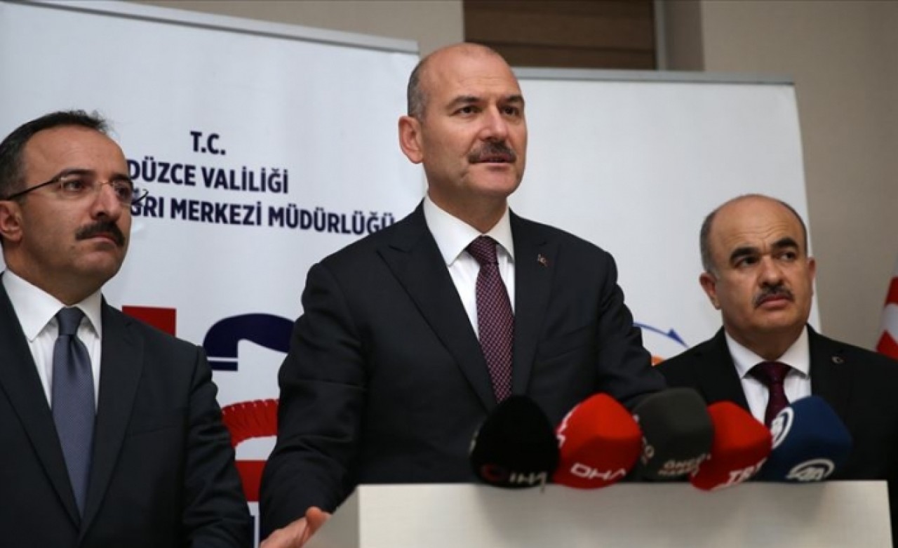 Bakan Soylu: Düzce'deki toprak kaymasında 7 vatandaşın kayıp olduğu ihbarı geldi