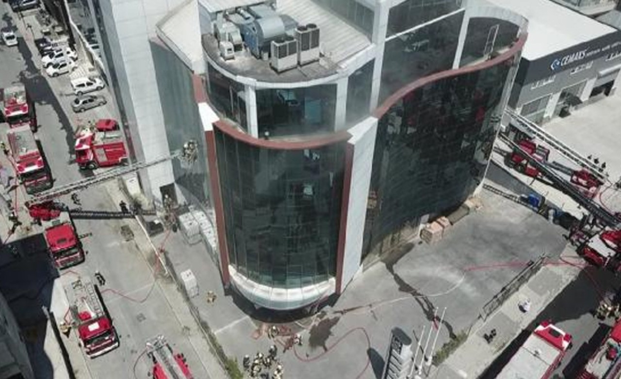 Başakşehir'de işyerinde yangın çıktı