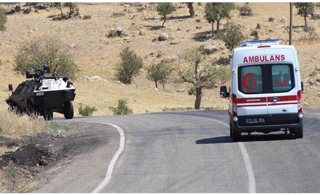 Beytüşşebap'ta üs bölgesi yolunda patlama: 1 ölü,  2 yaralı