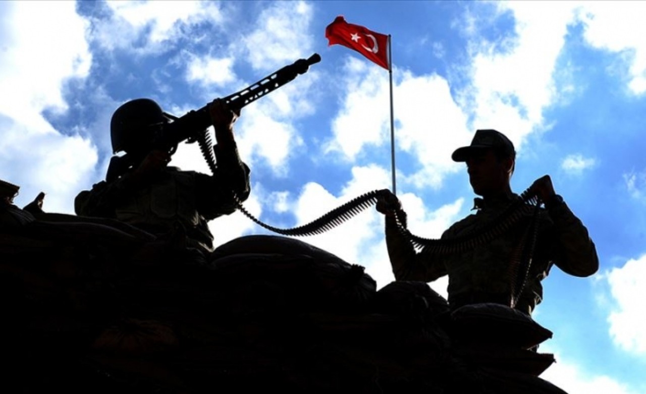 Biri gri kategoride aranan 5 terörist teslim oldu