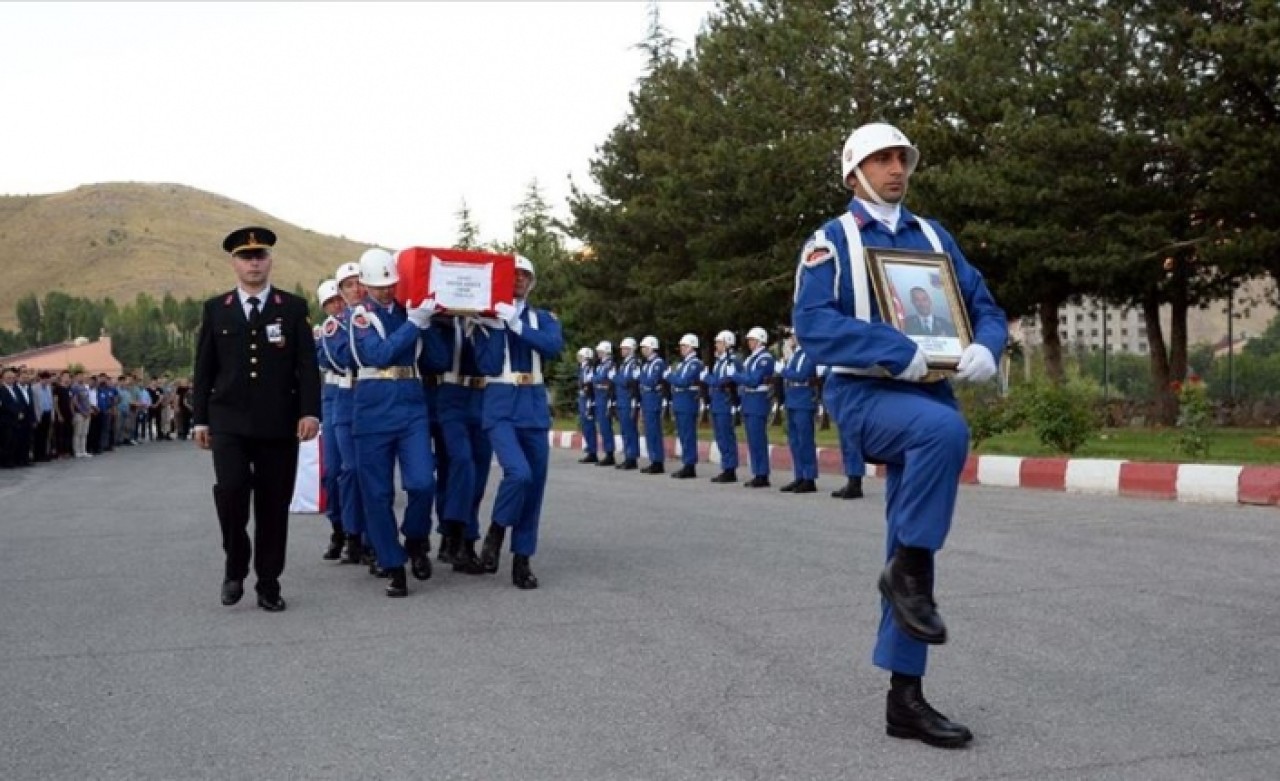 Bitlis’te hain saldırı! 1 binbaşı şehit oldu