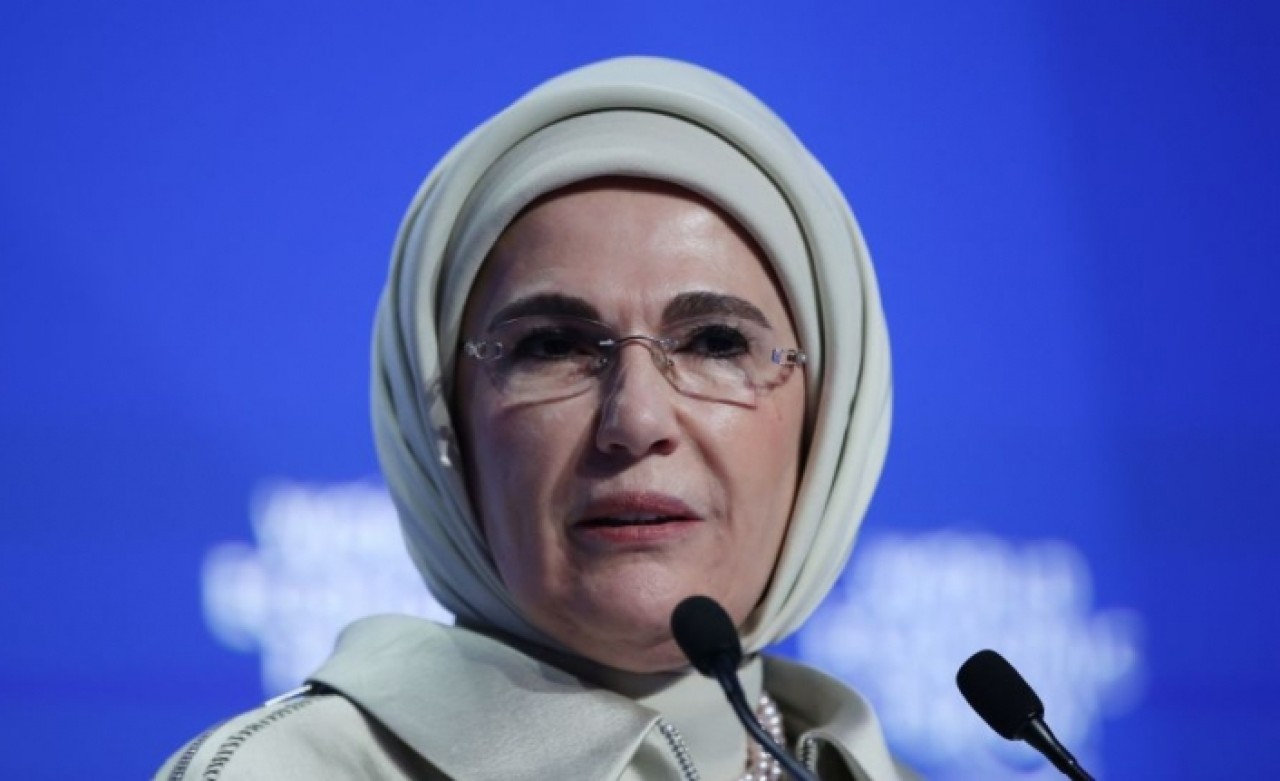 Çocukları icra yoluyla alınan Yağmur Sarnıç,  Emine Erdoğan'dan yardım istedi