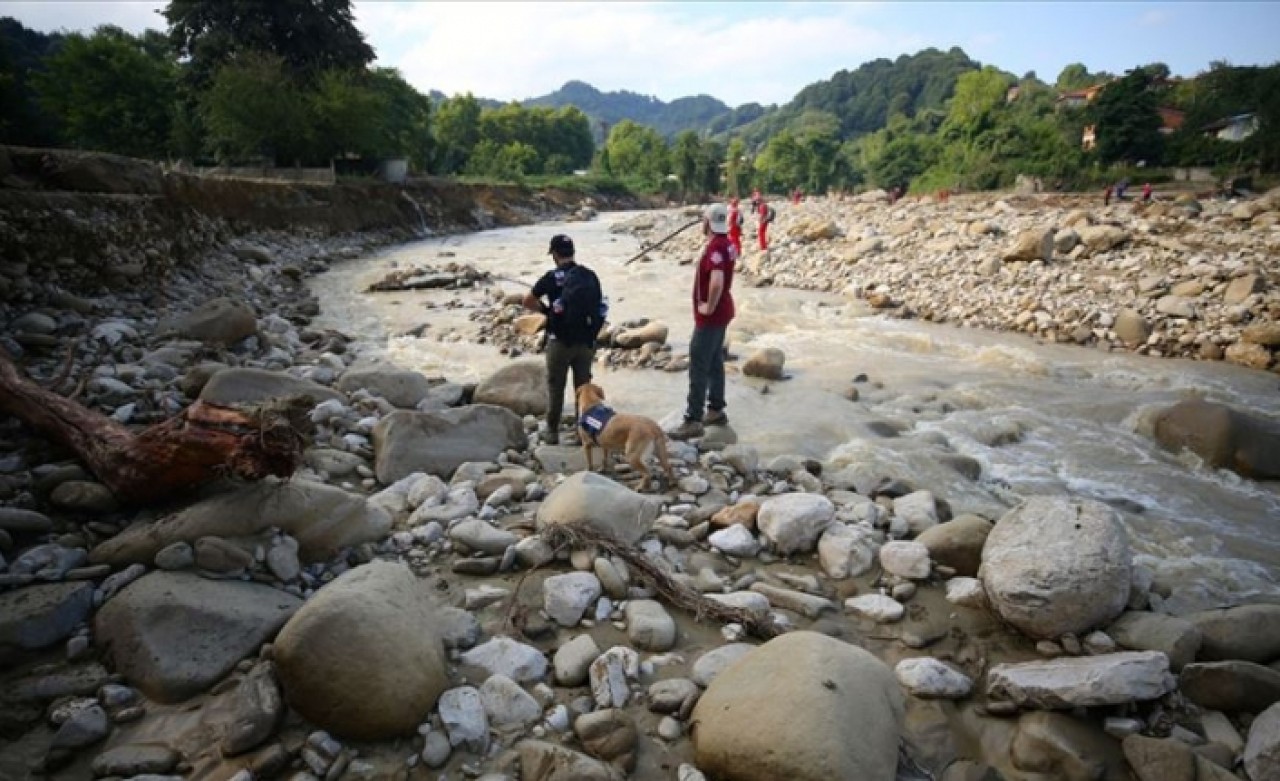 Düzce'de 1 kadın ve 1 çocuk cesedine ulaşıldı