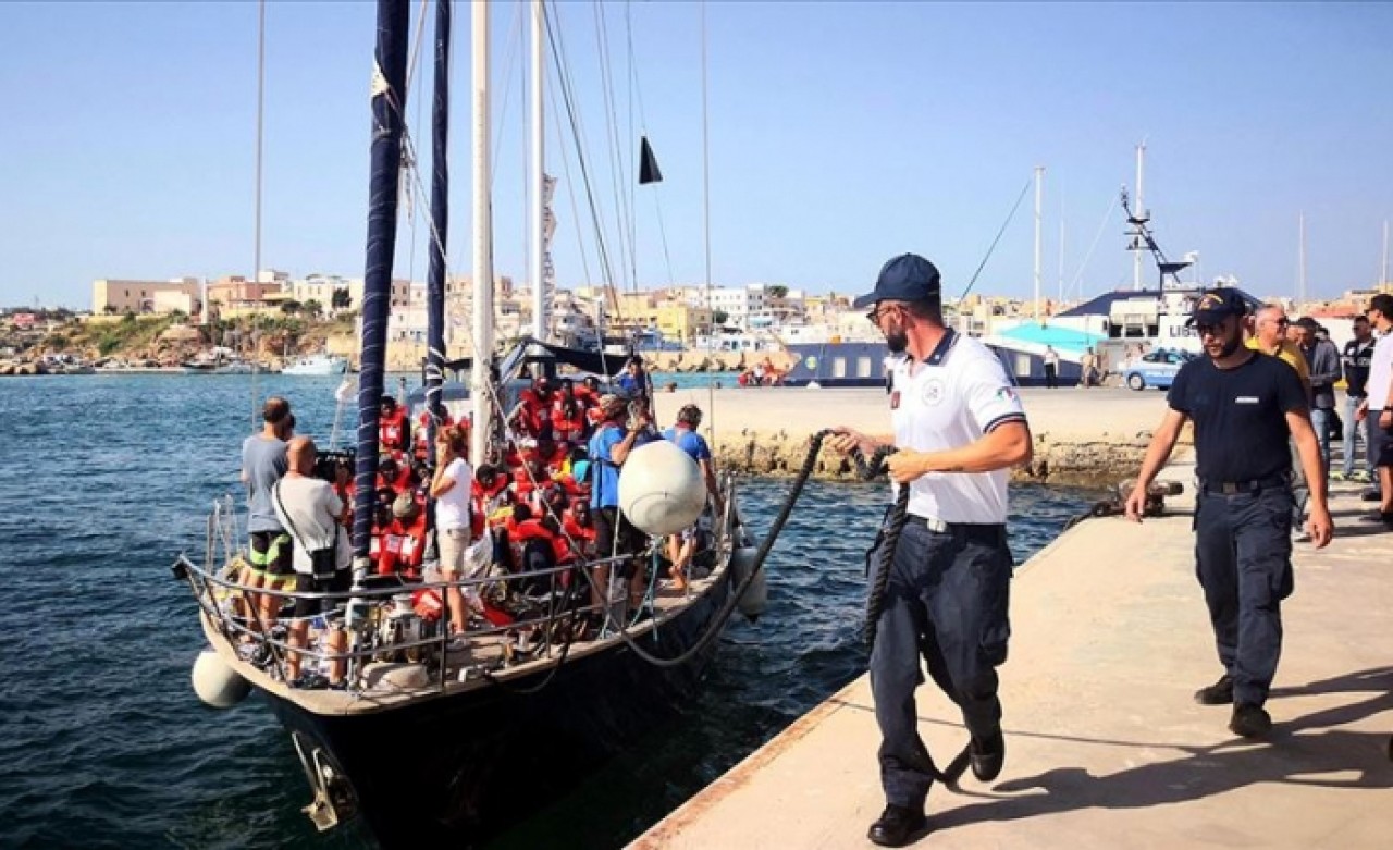 Düzensiz göçmenleri kurtaran STK'lere İtalya ve Malta engeli
