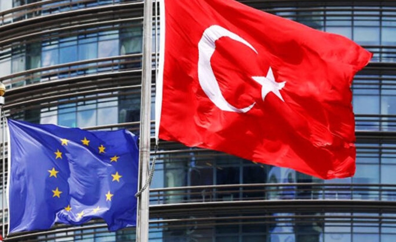 Ekimde ‘vizesiz AB’ atağı