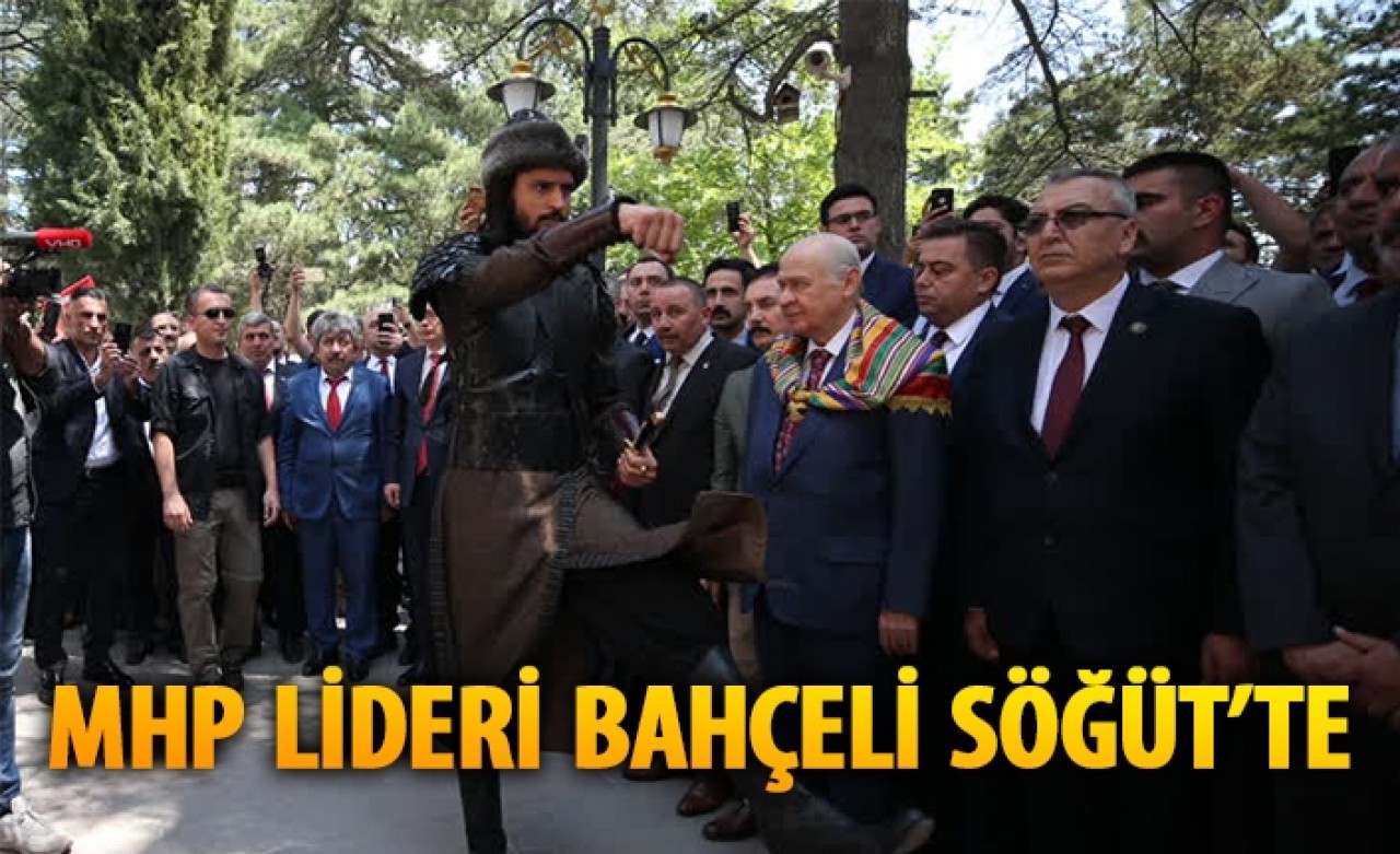 Ertuğrul Gazi Türbesi'ne giden MHP Lideri Bahçeli 'Saygı Nöbeti'nde