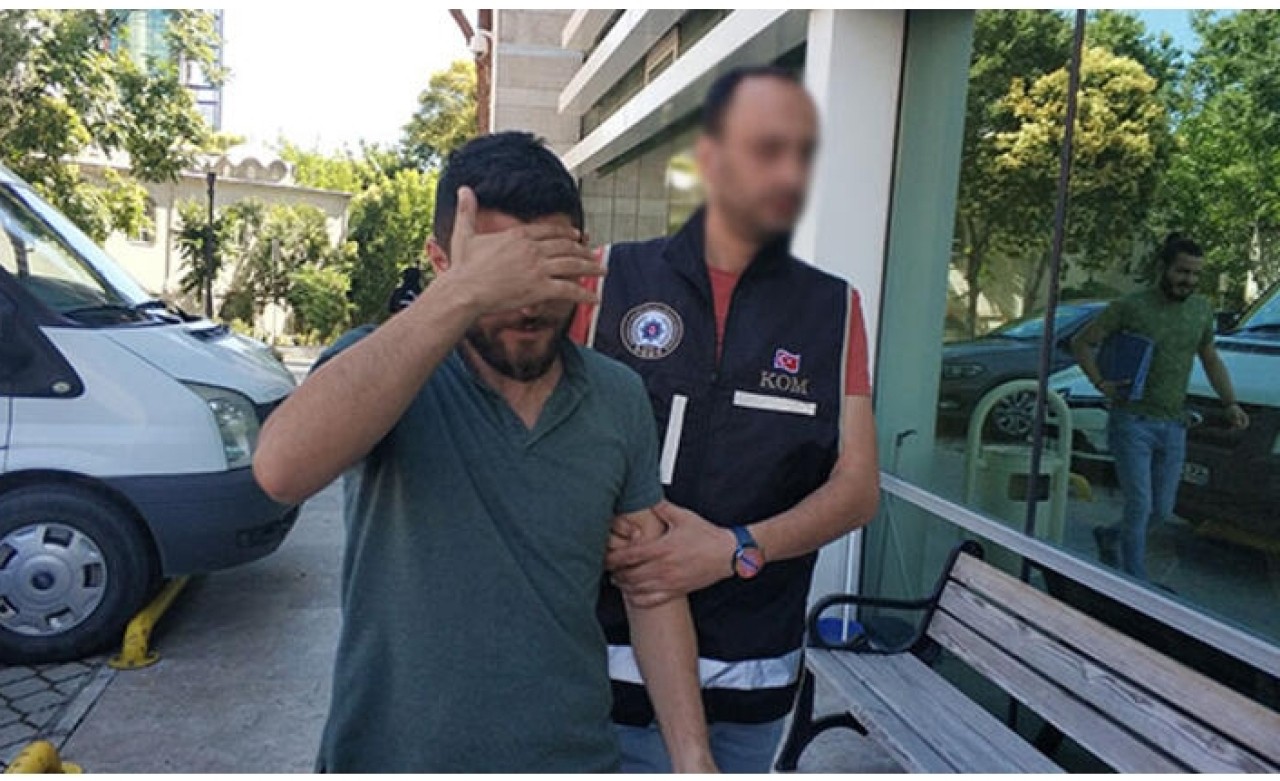 FETÖ'den aranıyordu,  teslim oldu